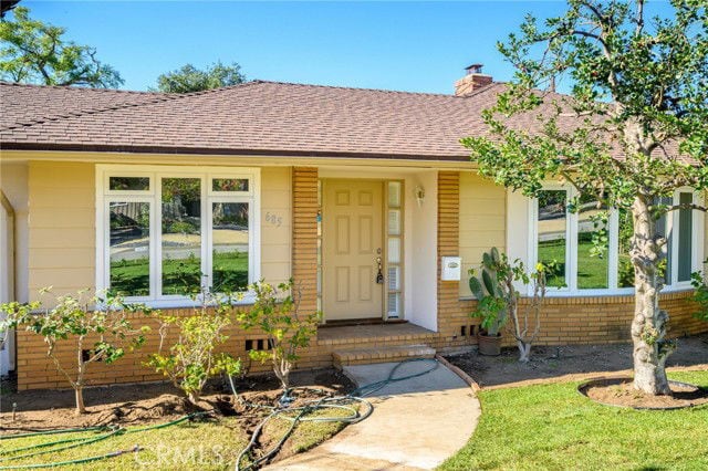 Building Photo - 685 Rim Rd