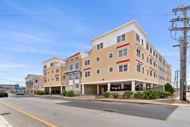 Building Photo - 128 Ashworth Ave