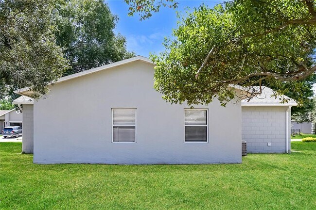 Building Photo - 259 Magellan Dr