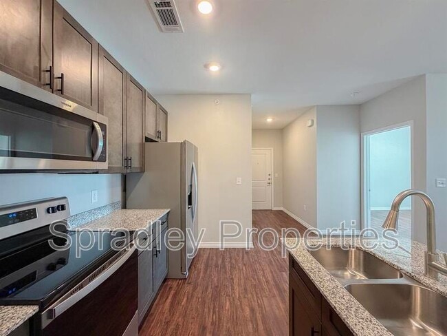 Building Photo - 1124 W Ave O