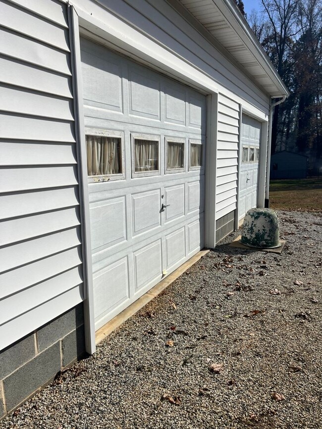 Building Photo - 511 Yost Rd