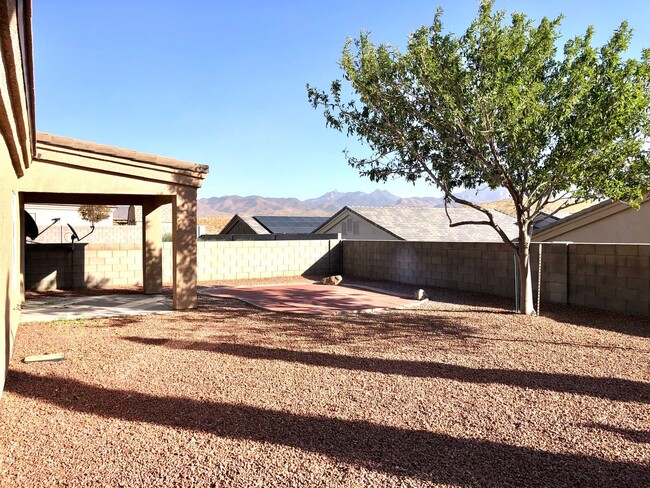 Building Photo - Beautiful Home in Great Neighborhood!