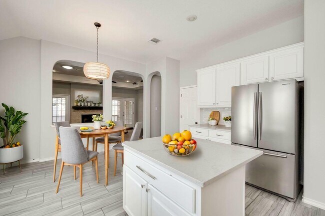 Building Photo - 2916 Alsatia Dr