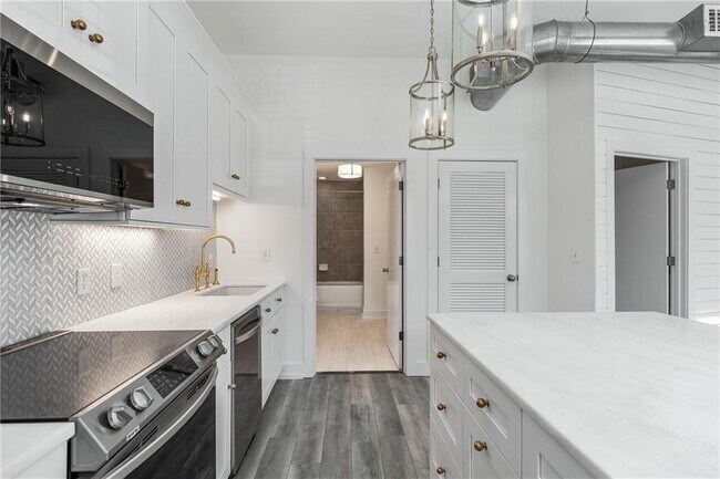 Building Photo - 791 Wylie St SE