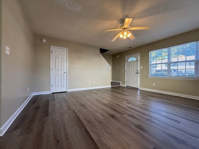 Building Photo - A Treasure in Pirates Cove