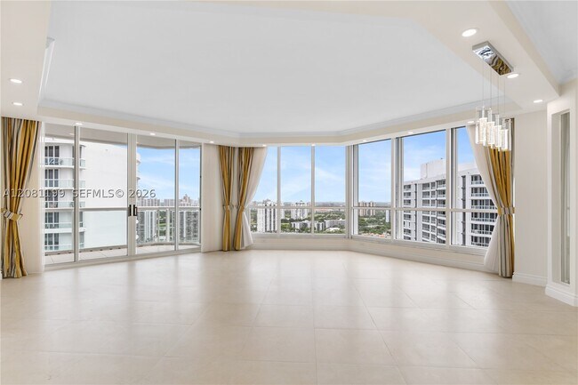 Building Photo - 21150 Point LPH 2902