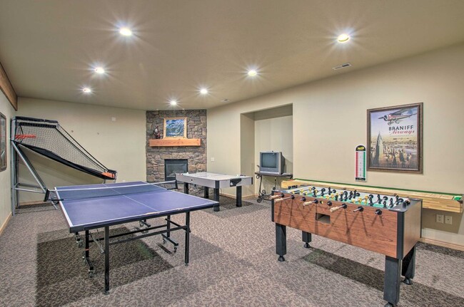 Building Photo - 3524 N Fox Run Dr