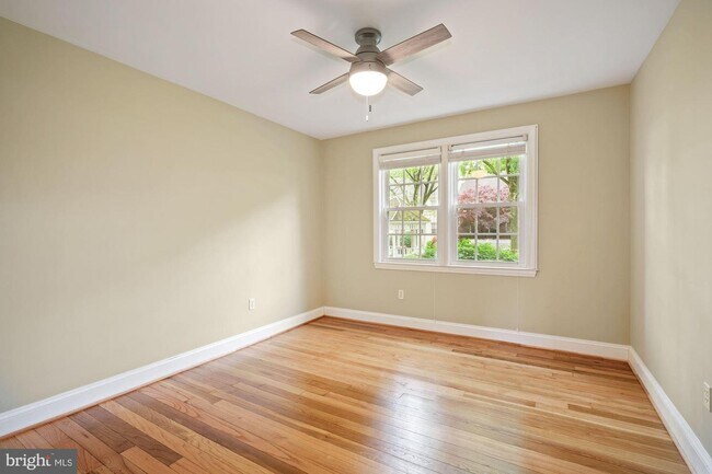 Building Photo - 2900 13th Rd S