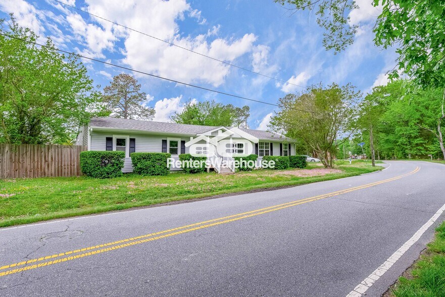 Building Photo - 792 Hillwell Rd