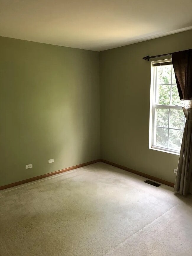 Building Photo - 2723 Sheridan Ct