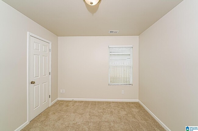 Building Photo - 832 Lora Ln