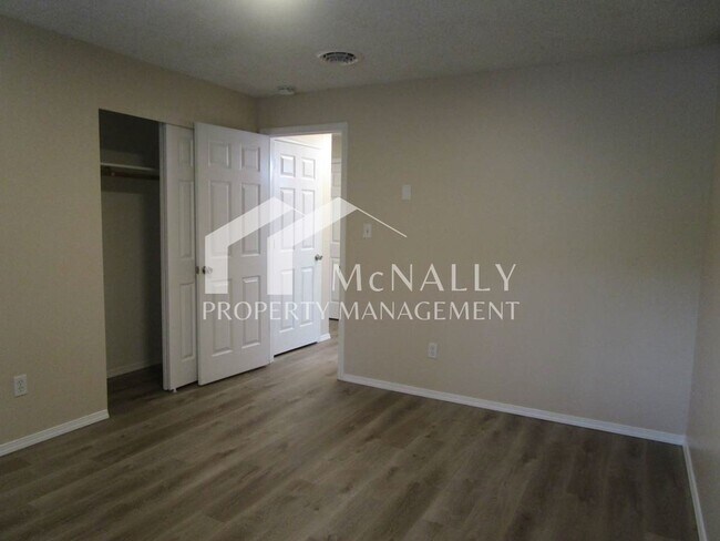 Building Photo - Melton: 6606