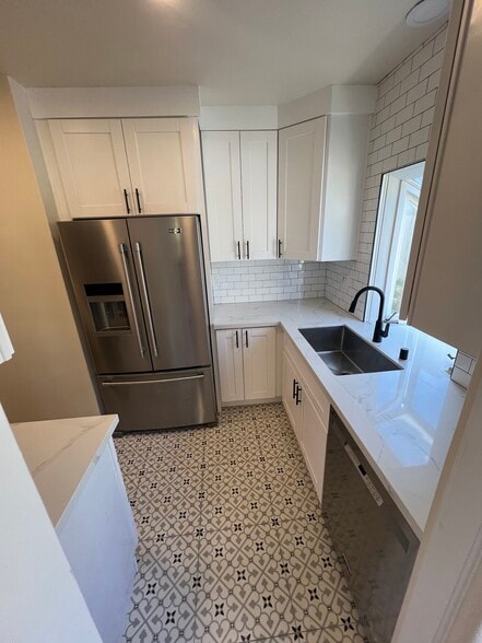 Kitchen - 2528 Front St
