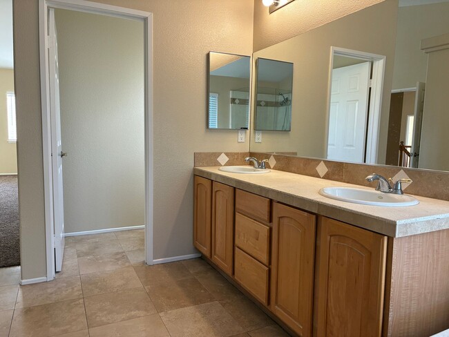 Building Photo - Stunning 4-bedroom hilltop residence nestled in the desirable upper Corona