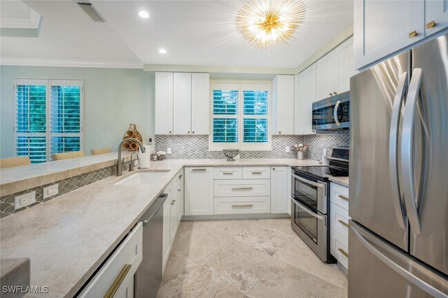 Building Photo - 425 2nd Ave S