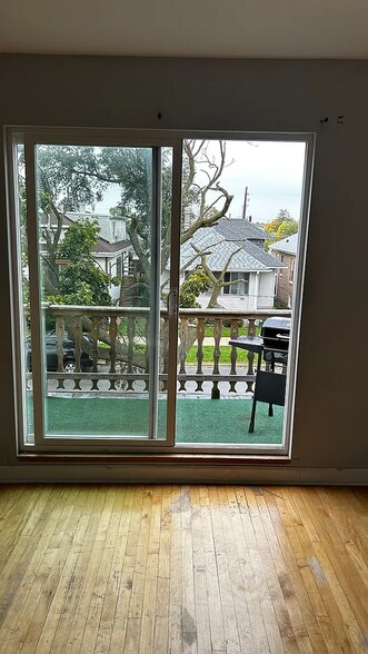 Building Photo - 2728 N Mulligan Ave