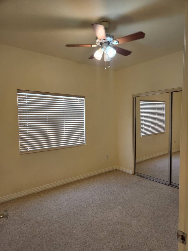 Building Photo - Must See Beautiful Home!