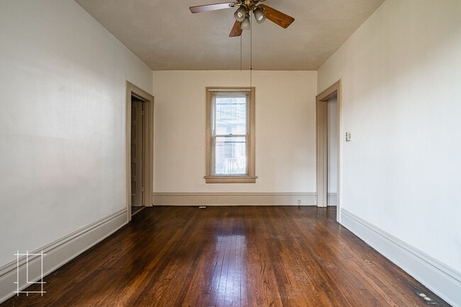 Building Photo - 35 Lundy St