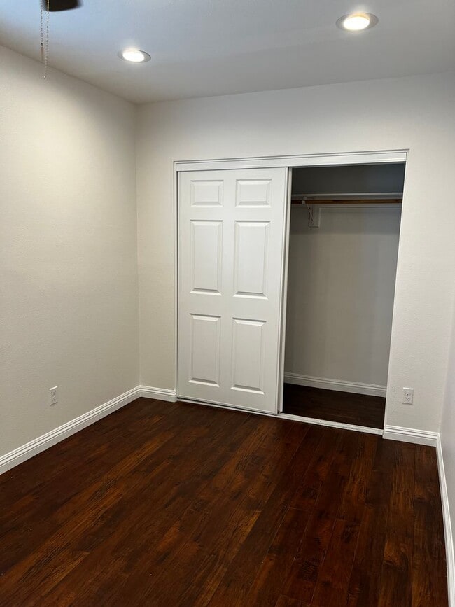 Building Photo - Beautiful 3 Bed 2 Bath House for Rent in W...