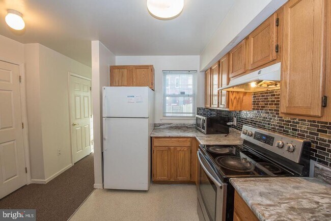Building Photo - 759 N 44th St