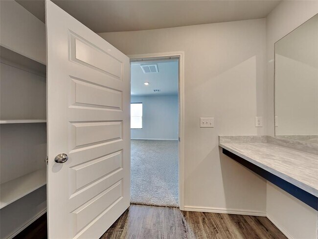 Building Photo - 11728 Krew Wy