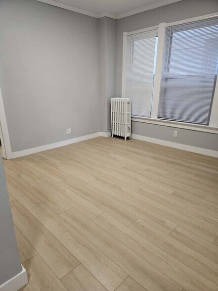 Building Photo - 450 W Doty St