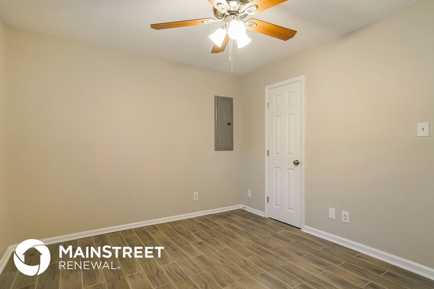 Building Photo - 401 N Bend Dr
