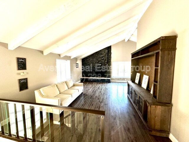 Building Photo - 429 Staines Ct