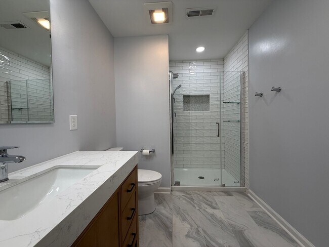 Building Photo - 970 Lytchfield Pl
