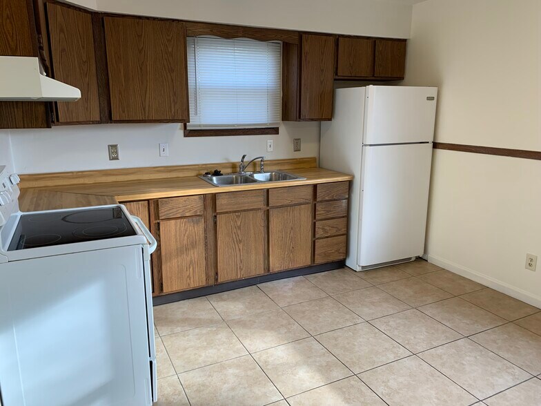 Building Photo - 4004 Bruns Ave