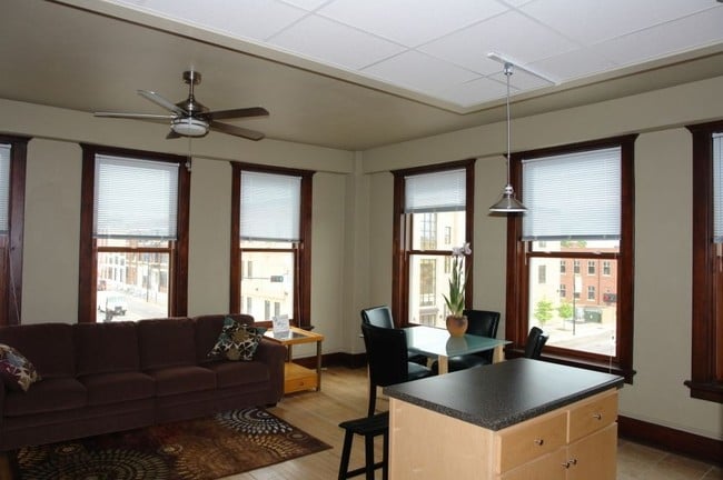 Interior Photo - Platten Place Apartments