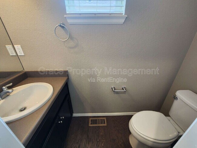 Building Photo - 17022 Lipan St