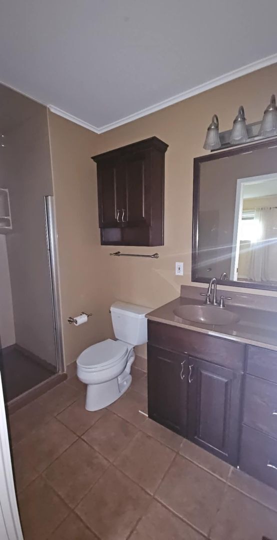 Building Photo - Beautiful 3 bed home