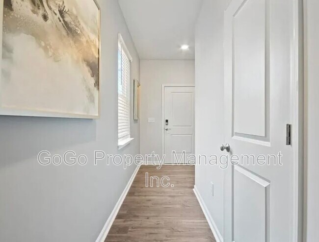 Building Photo - 118 Paddock Glen Dr