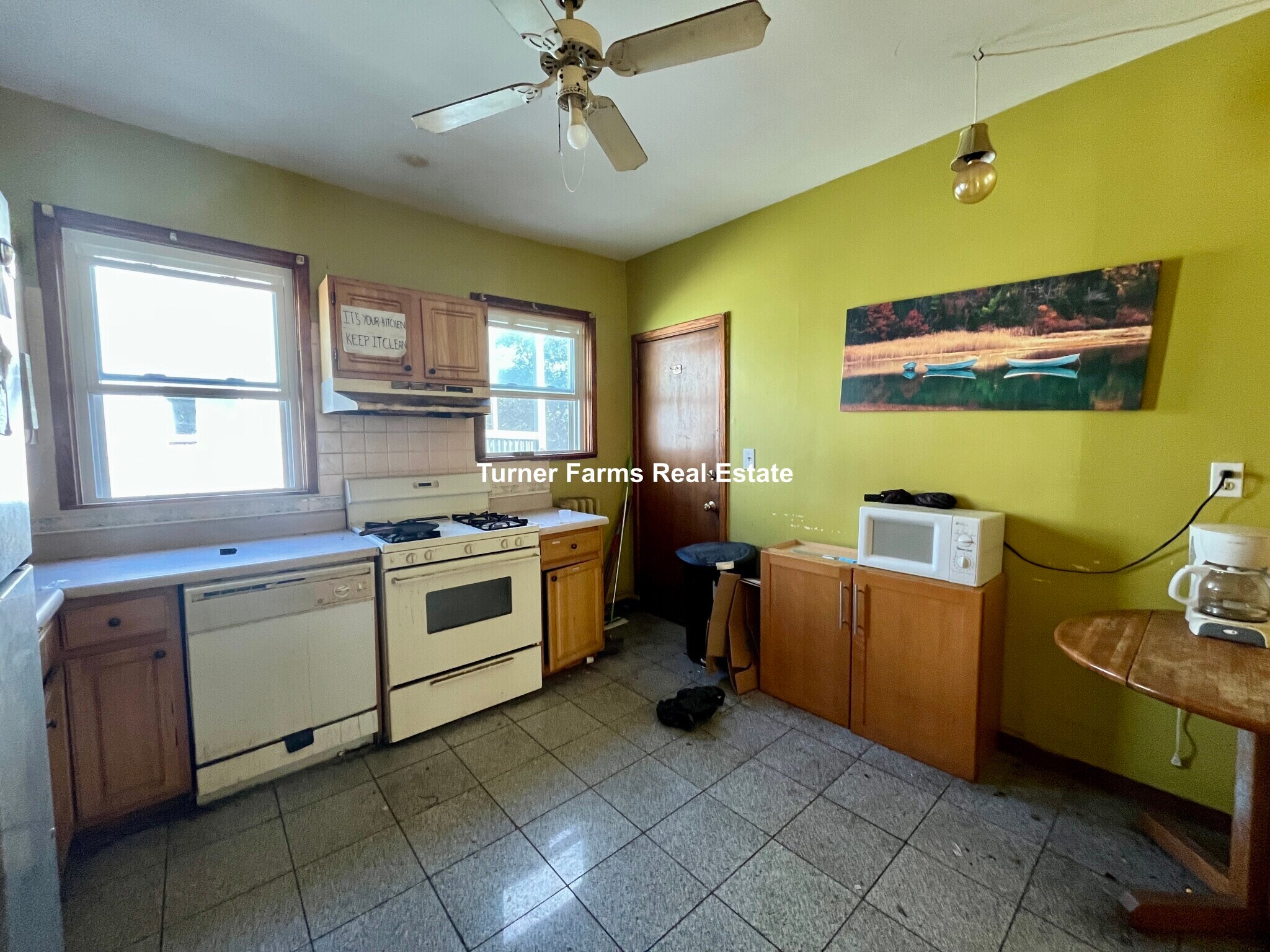 Building Photo - 49 Beech Glen St