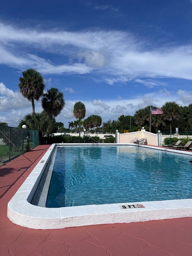 Building Photo - 2616 NW 49th St