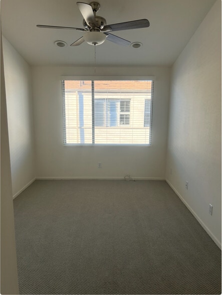 Loft - 4452 W Kling St