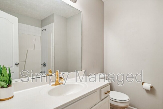 Building Photo - 2033 Ashton Rd