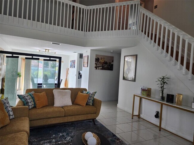 Building Photo - 9700 SW 16th Ct