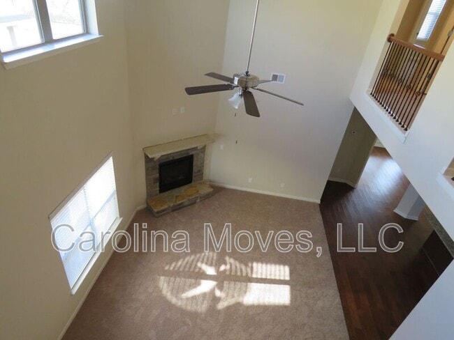 Building Photo - 206 Heatherwood Ln