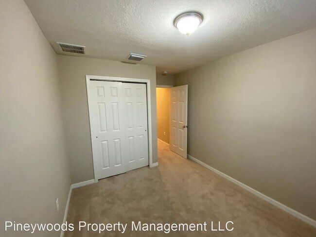 Building Photo - 3 br, 2.5 bath House - 7021 Towne Lake Road