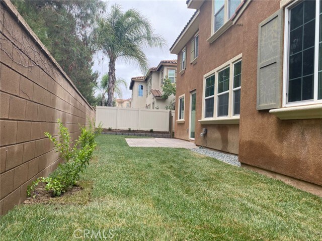 Building Photo - 40485 Amesbury Ln