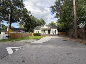 Building Photo - 1020 Chevis St