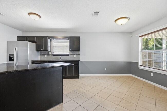 Building Photo - 955 Pacific Silver Ct