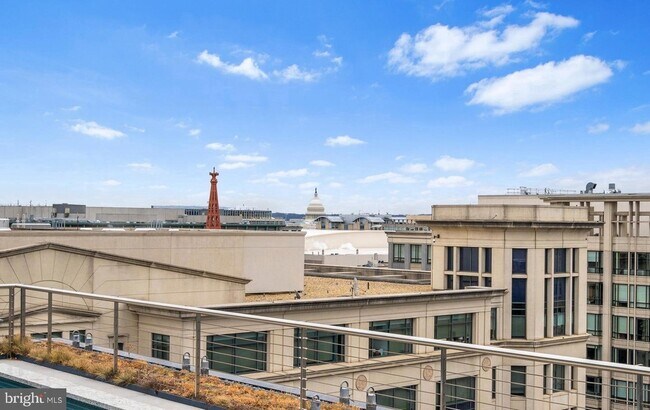 Building Photo - 925 H St NW