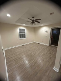 Building Photo - 324 Long St