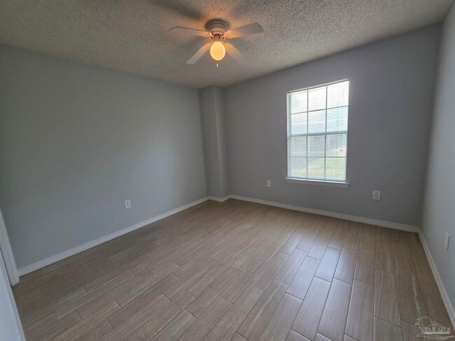 Building Photo - 2111 Karlburg Dr