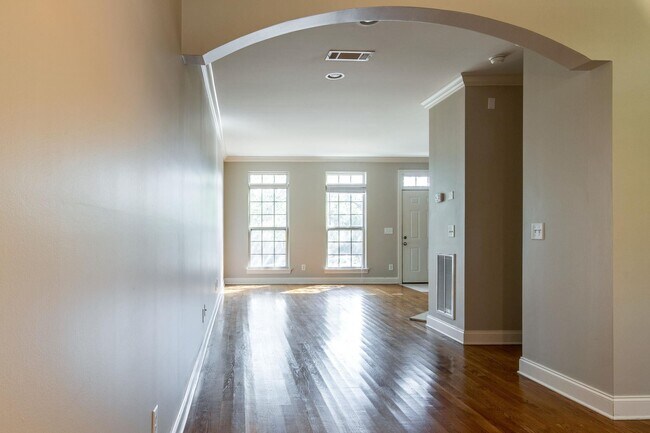 Building Photo - 404 Mercomatic Dr
