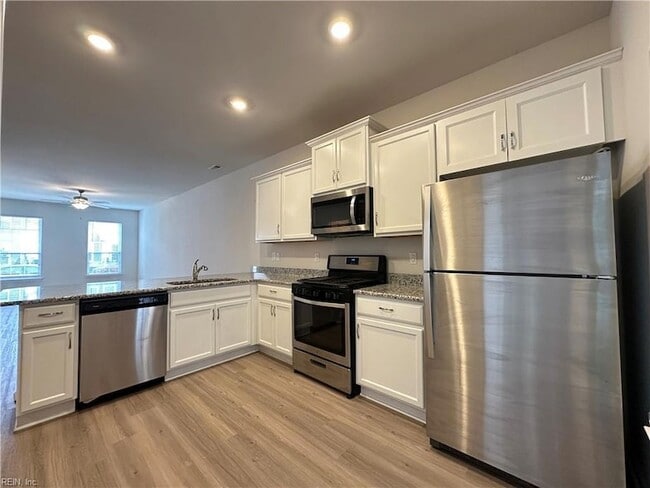 Building Photo - 1521 Auckland Ct