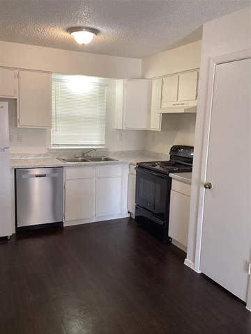 Building Photo - 300 S State Hwy 78